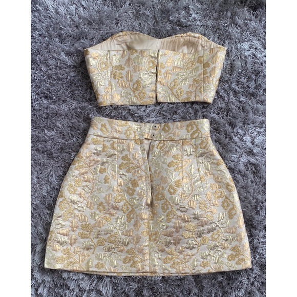 Dolce Gabbana Skirt Set - Picture 2 of 5